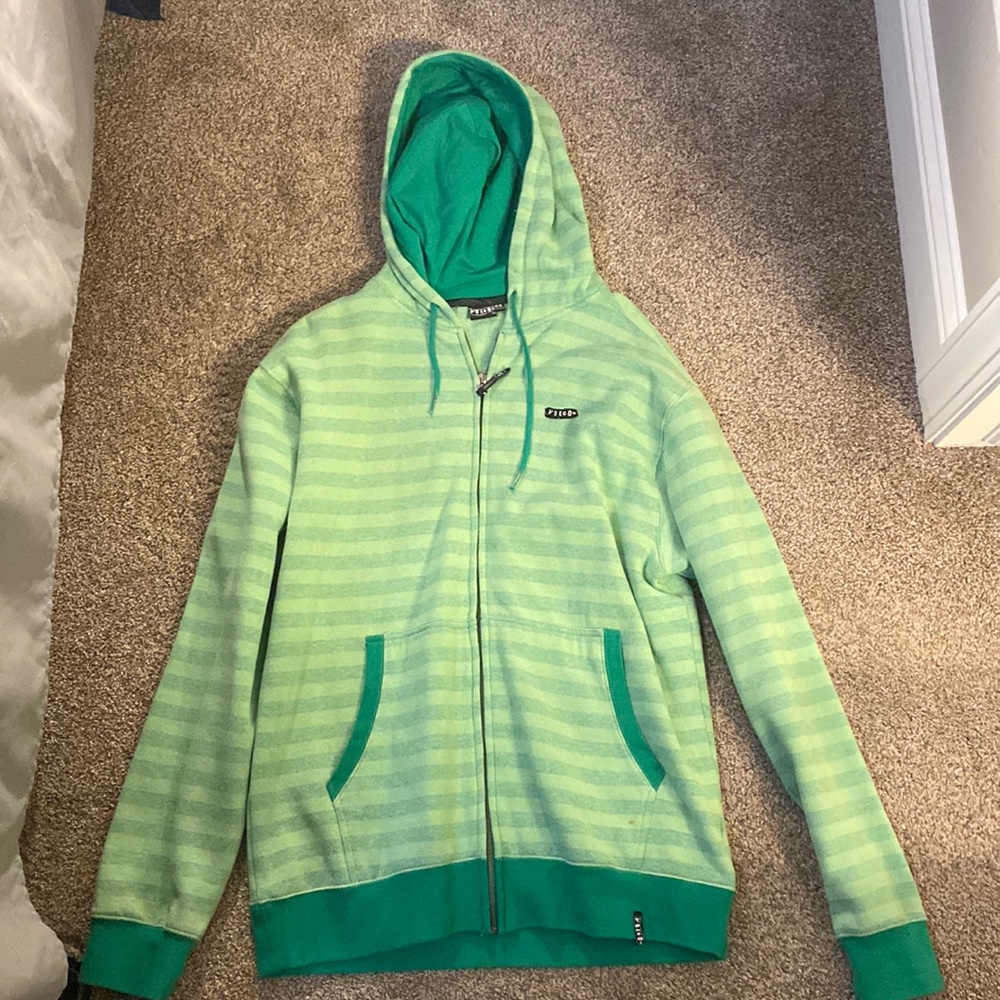 Volcom mens sweatshirt in great condition